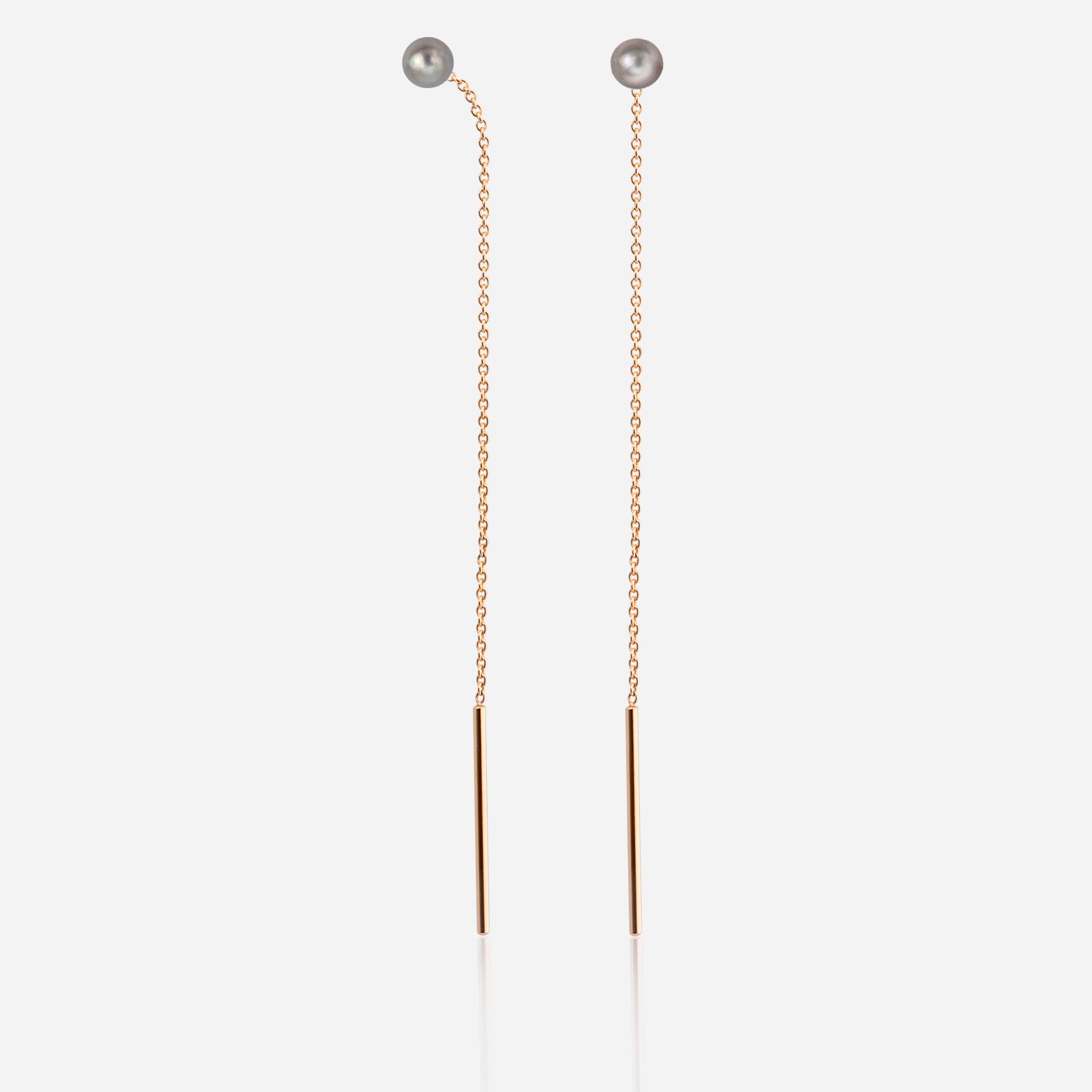 Pendientebalance con perla en gris, en oro rosa 18 kts, de la colección sunrise