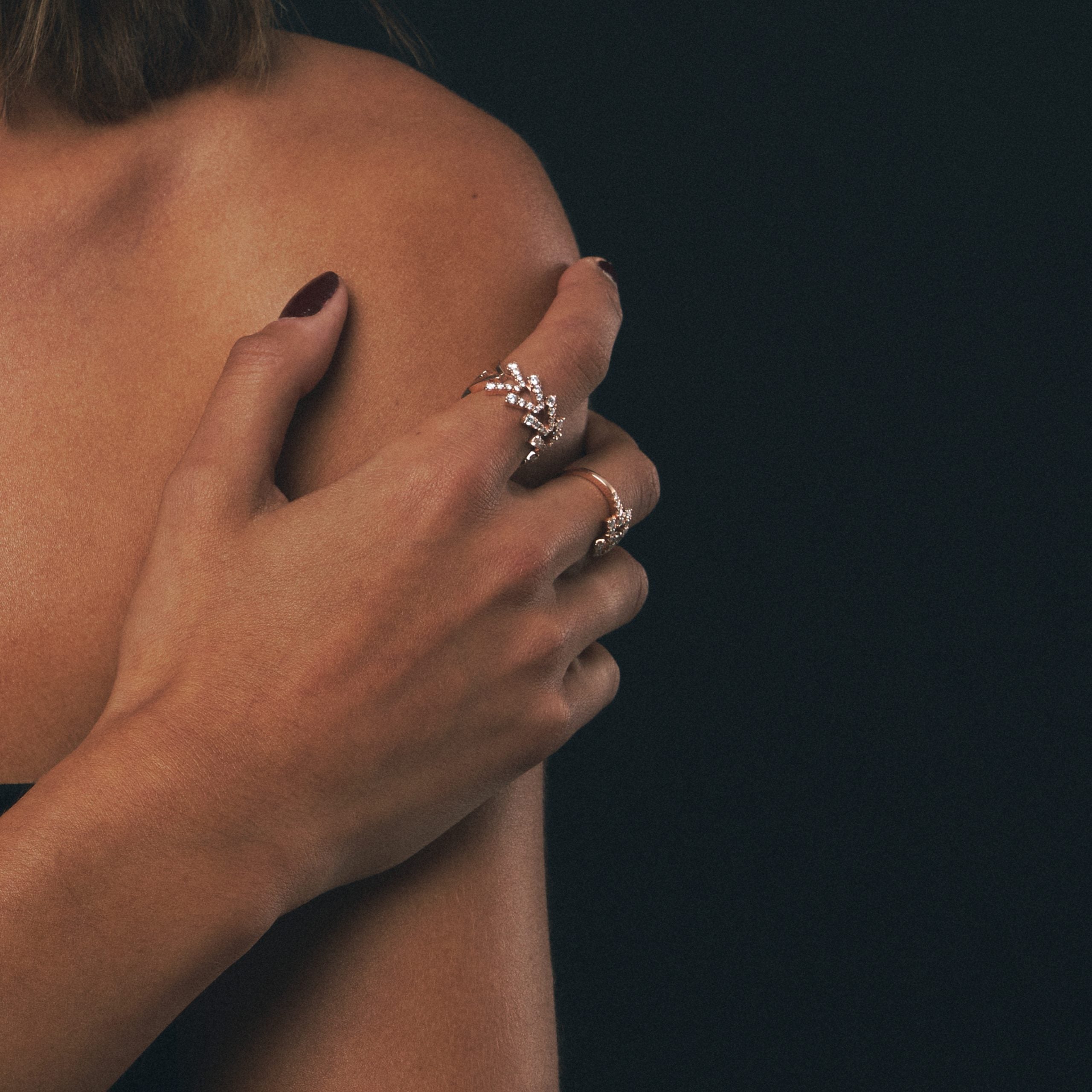 Smoky Club Herringbone Ring