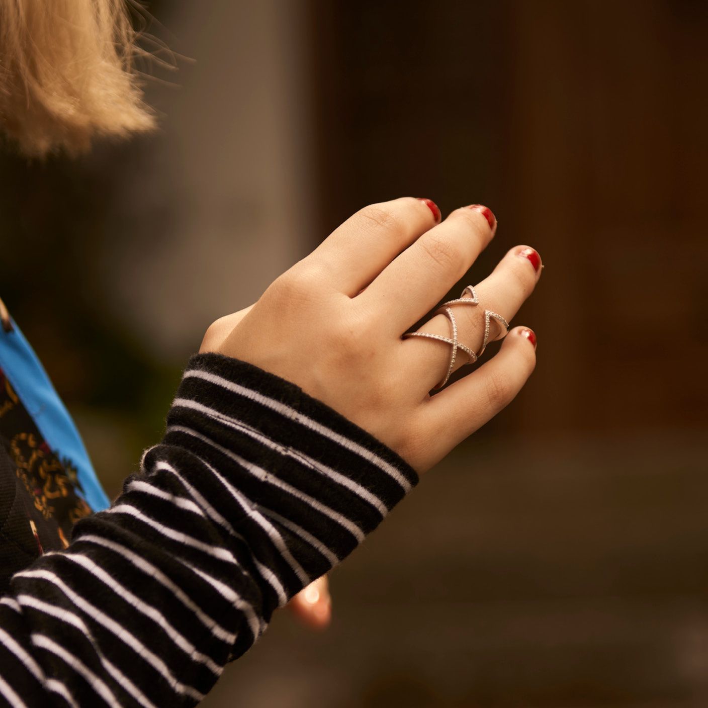 SHE RING