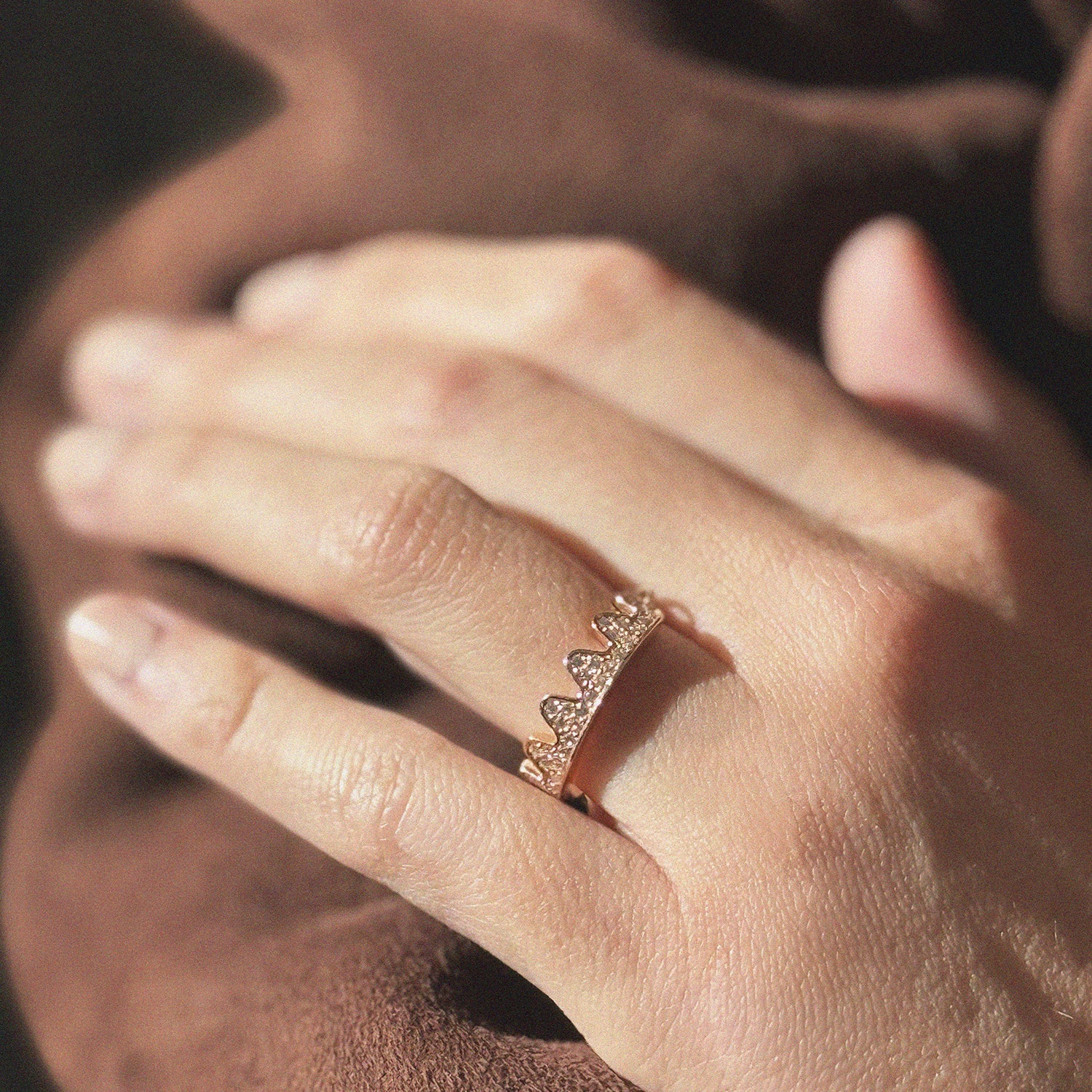 Anillo arco en oro rosa 18 kts y diamantes estilo Gold&Roses