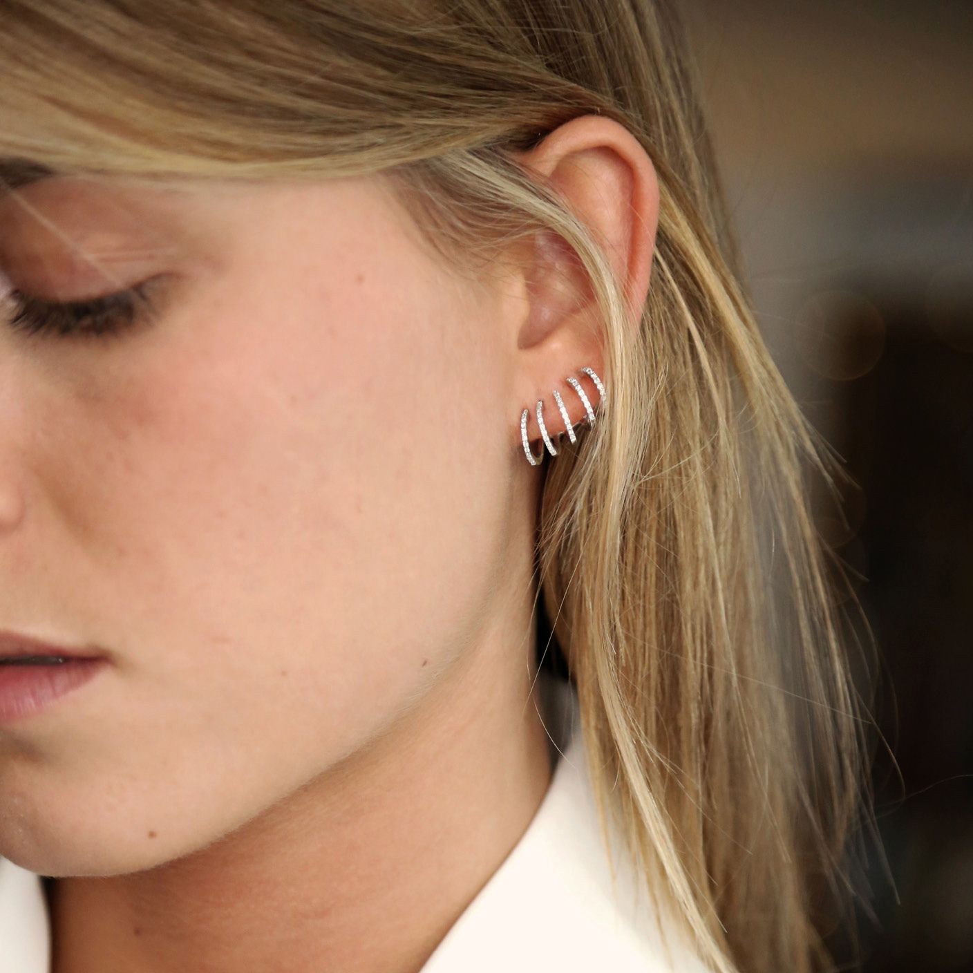 CRAWLER SHEWEL EARRING